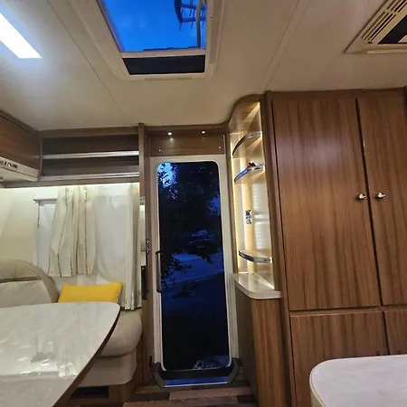 Caravane En Fixe