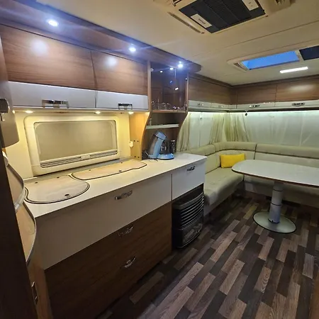 Camping Caravane En Fixe